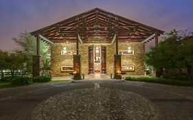 Riboville Boutique Hotel And Restaurant